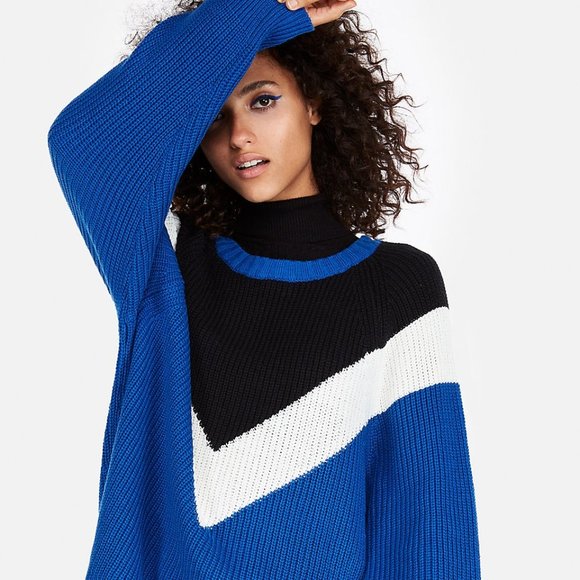Express Sweaters - Express Cozy Oversized Crewneck Chevron Sweater